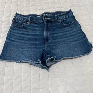 American Eagle Women’s . Blue Denim Jeans short size 10